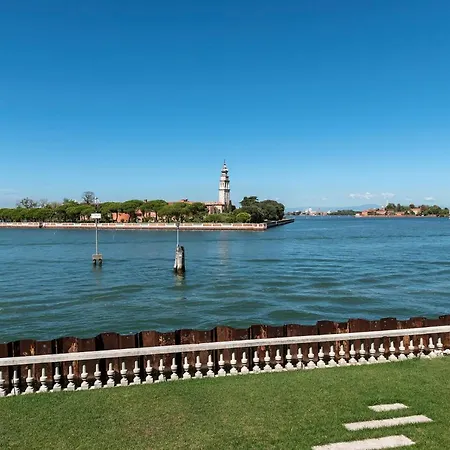 Ca' Delle Contesse - On Lagoon With Private Dock And Spectacular View Venetië-Lido