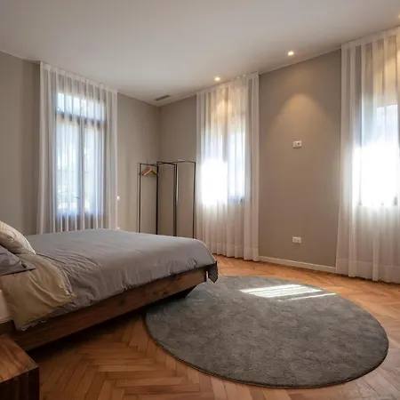 Villa Ca' Delle Contesse - On Lagoon With Private Dock And Spectacular View Lido di Venezia
