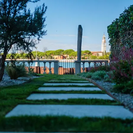 Villa Ca' Delle Contesse - On Lagoon With Private Dock And Spectacular View *