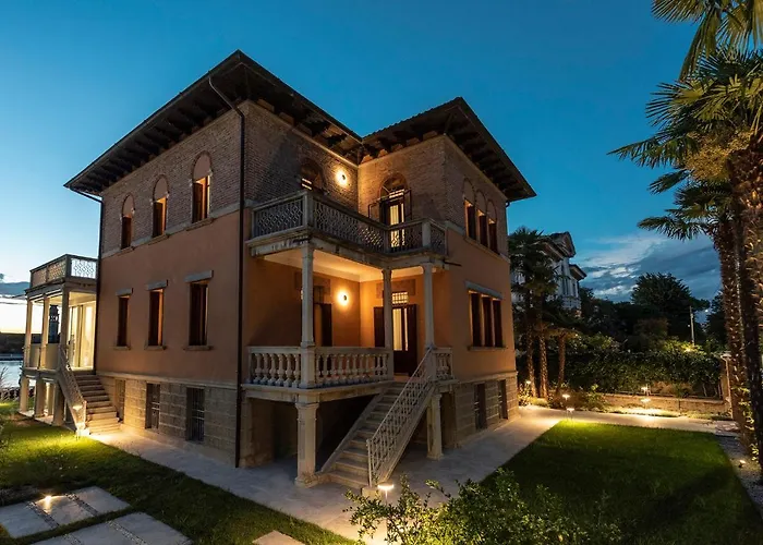Villa Ca' Delle Contesse - On Lagoon With Private Dock And Spectacular View *