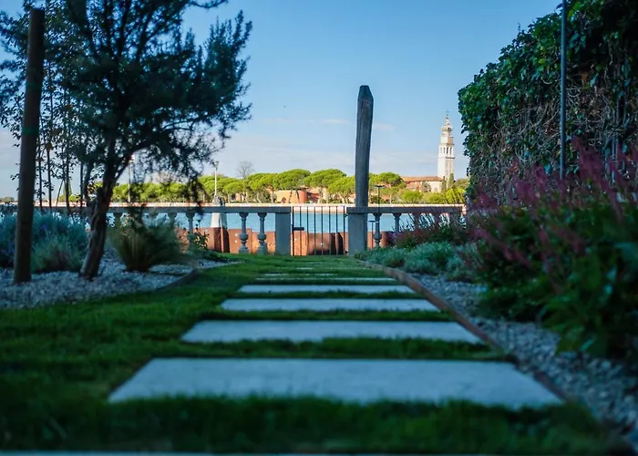 Villa Ca' Delle Contesse - On Lagoon With Private Dock And Spectacular View *